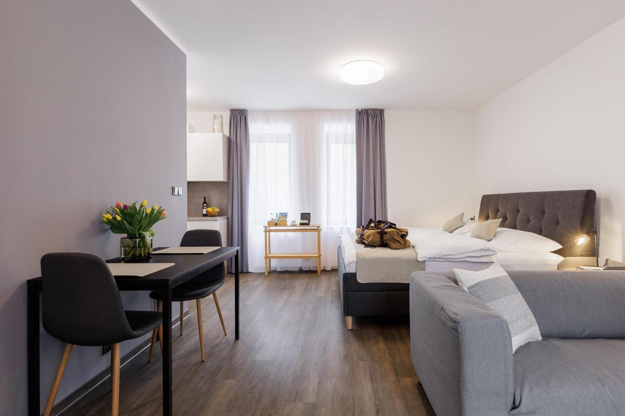 River Apartments Млада-Болеслав Экстерьер фото