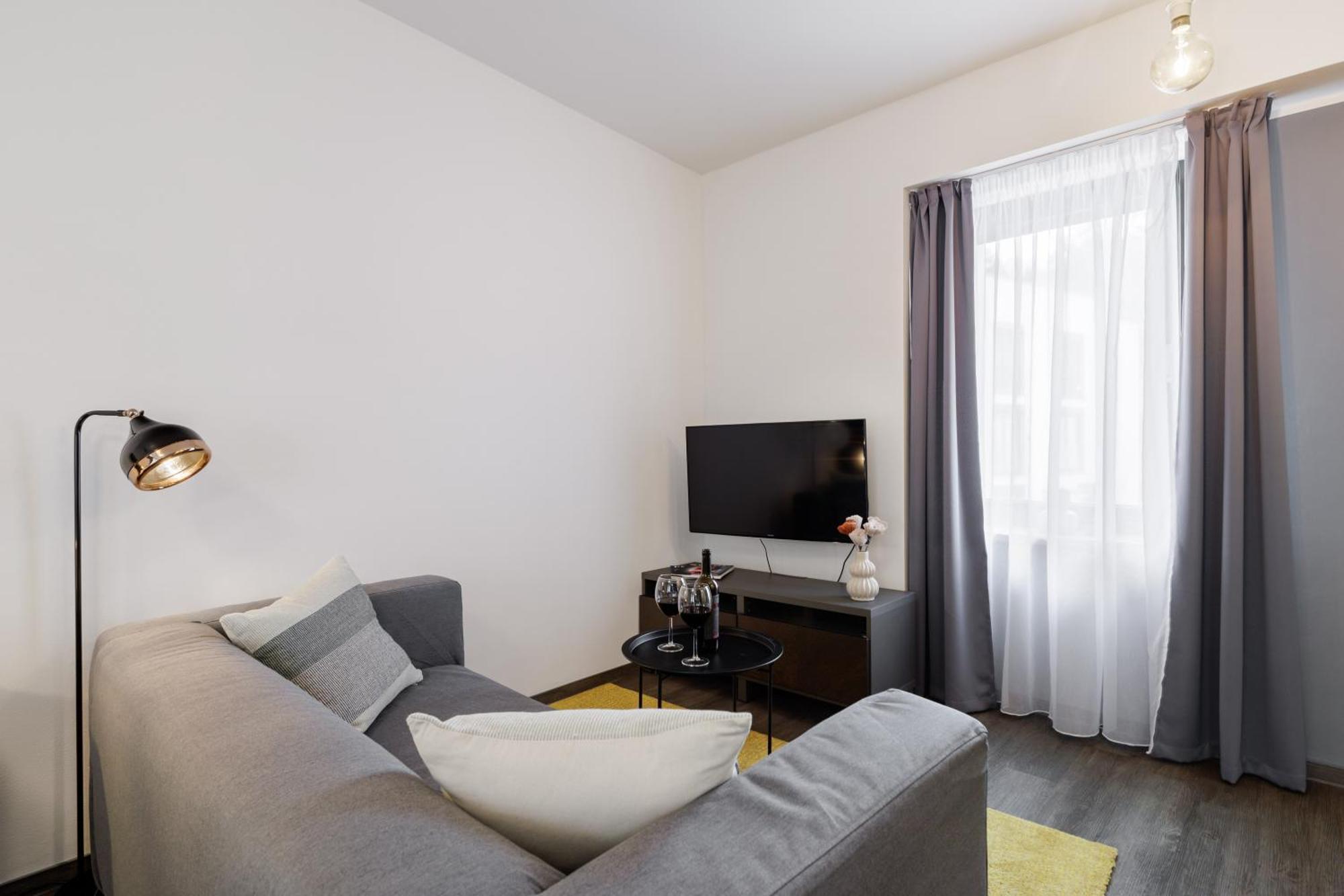 River Apartments Млада-Болеслав Экстерьер фото